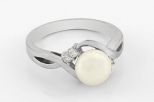 Кольцо из серебра с жемчугом белым и фианитами шар 8 мм 39493