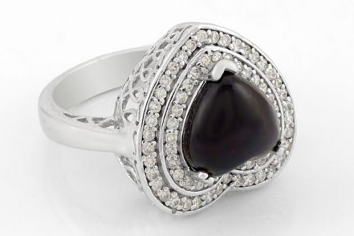 Серебряное кольцо с чёрным агатом и фианитами 41926 купить в магазине Самоцветы мира