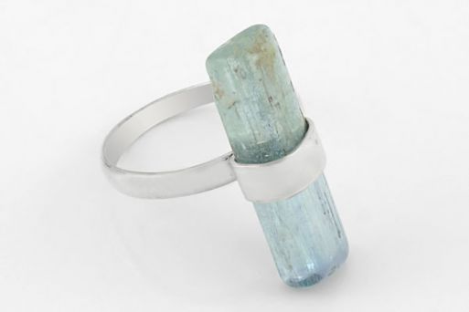 Серебряное кольцо с аквамарином 64540 купить в магазине Самоцветы мира