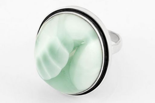 Серебряное кольцо с пренитом 65784 купить в магазине Самоцветы мира